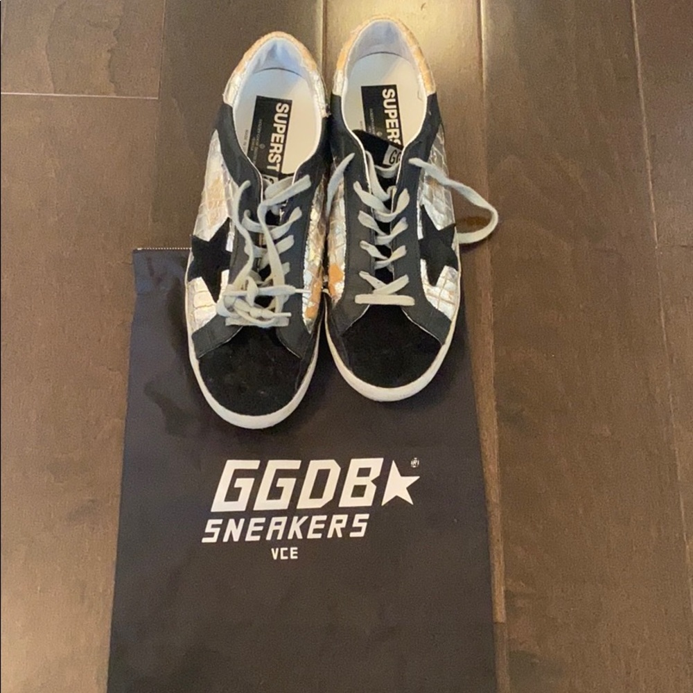 GOLDEN GOOSE superstars